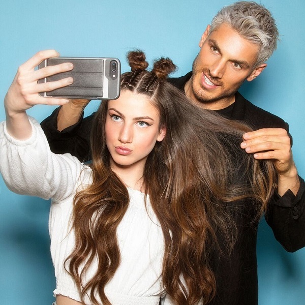 George's Hairdressing | Chris Appleton demonstrates Colour WOW's Dream Coat George's Hairdressing | Chris Appleton demonstrates Colour WOW's Dream Coat